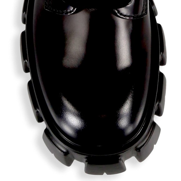 Booties prada
Leather zip pocket booties - Picture 3 of 5